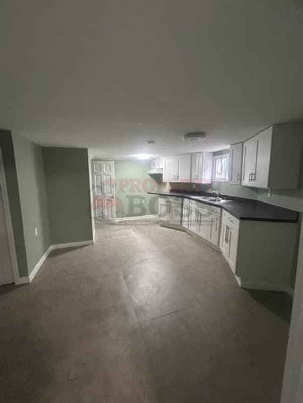 Building Photo - 1531 Taney Pl