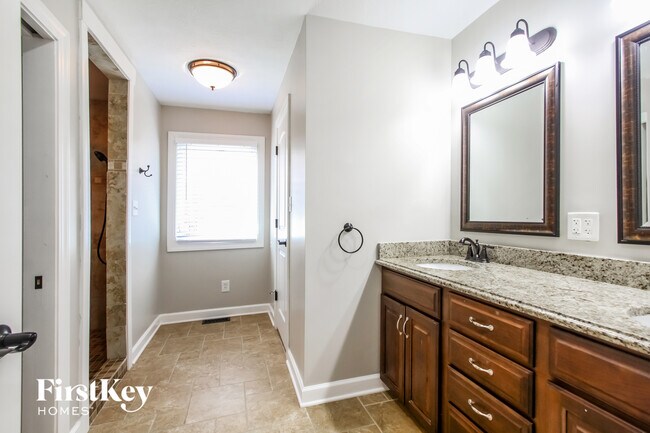 Building Photo - 6775 Anna Ct