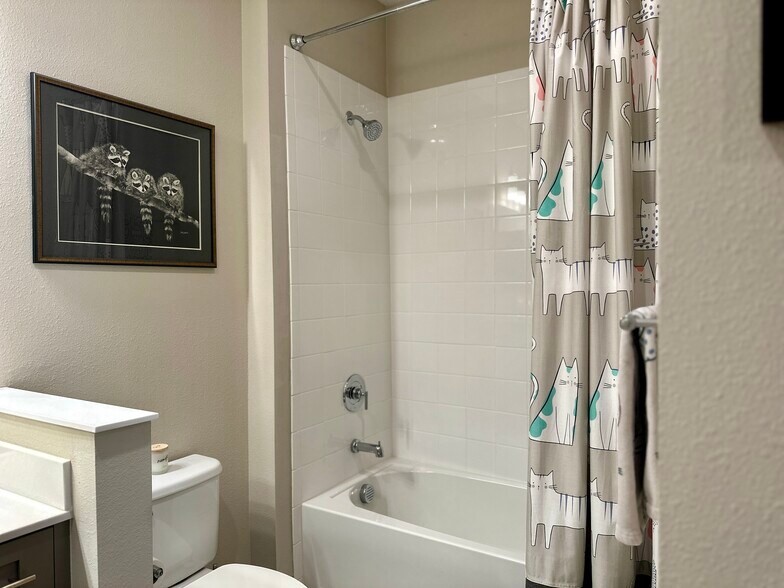 Building Photo - 4737 Deep Creek Ter