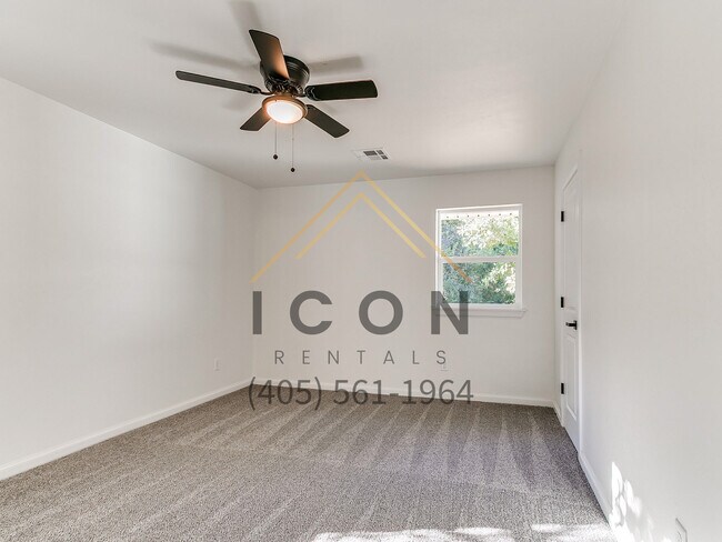 Building Photo - 11747 Silver Maple Dr