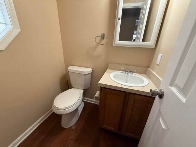 Building Photo - 3496 Burbank Dr