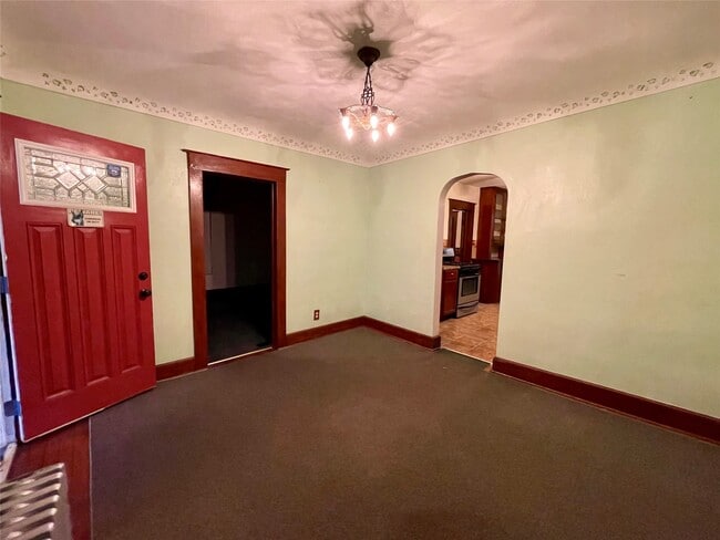 Building Photo - 112 N Roosevelt Ave