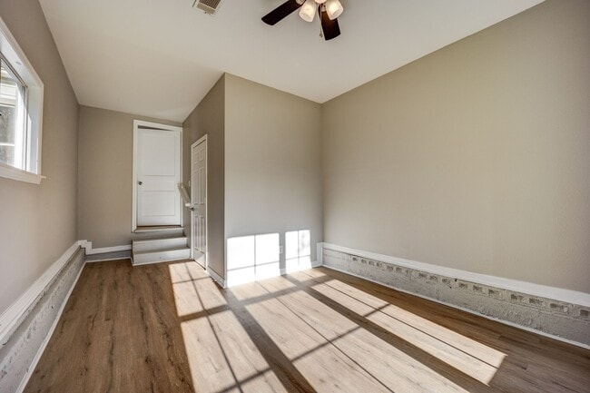 Building Photo - 516 N 35th St