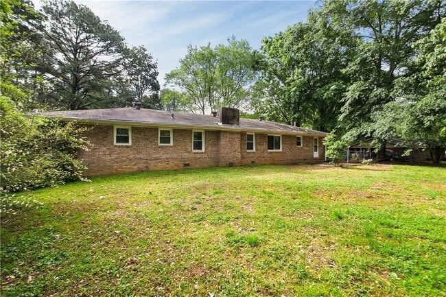 Building Photo - 2729 Lanier Dr