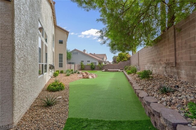 Building Photo - 8009 Clock Tower Ct