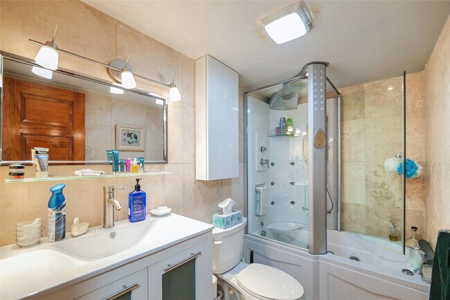 Building Photo - 3940 Inverrary Blvd