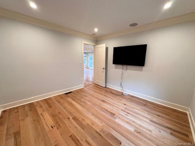 Building Photo - 414 Thompson St