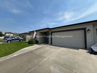 Building Photo - 3 bed house in Woodbridge