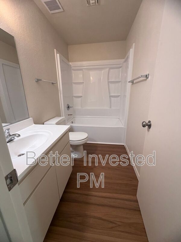 Building Photo - 2808 Tachevah Dr