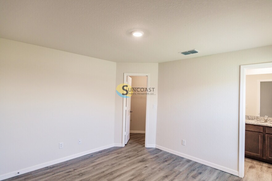 Building Photo - 12225 Tetzel Ave