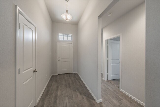 Building Photo - 8637 Centerboard Ln