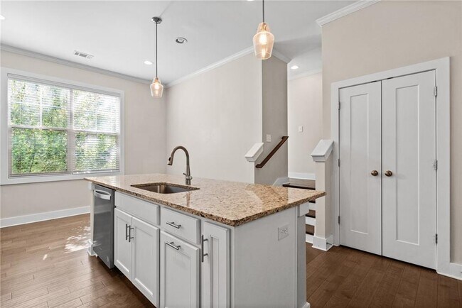 Building Photo - 2180 Colvin Ct NW