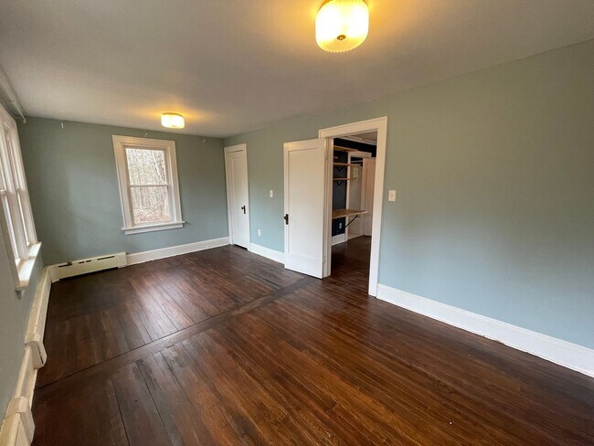 Building Photo - Serene Richmond Cottage Retreat | 2BR, Hardwood Floors, Pet-Friendly- $2500