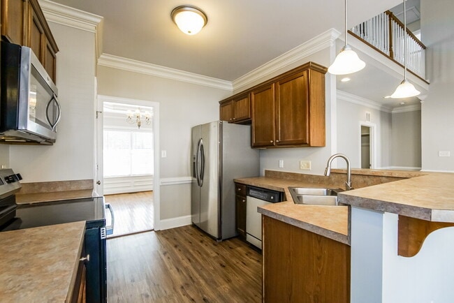 Building Photo - 3011 Watsonia Dr