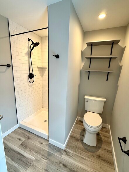 Building Photo - 45 Garfield St