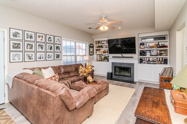 Building Photo - 3041 Sewanee Ln