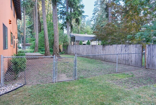 Building Photo - 4 Bedroom home tucked away in Hayden