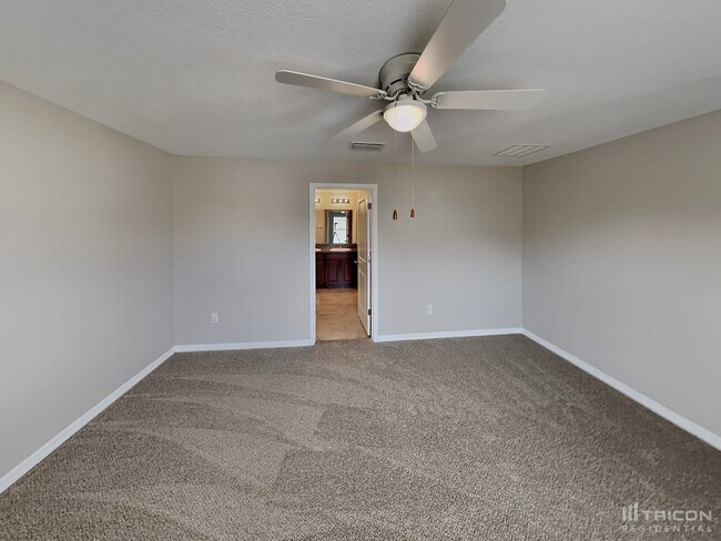 Building Photo - 5029 Golden Fig Ln
