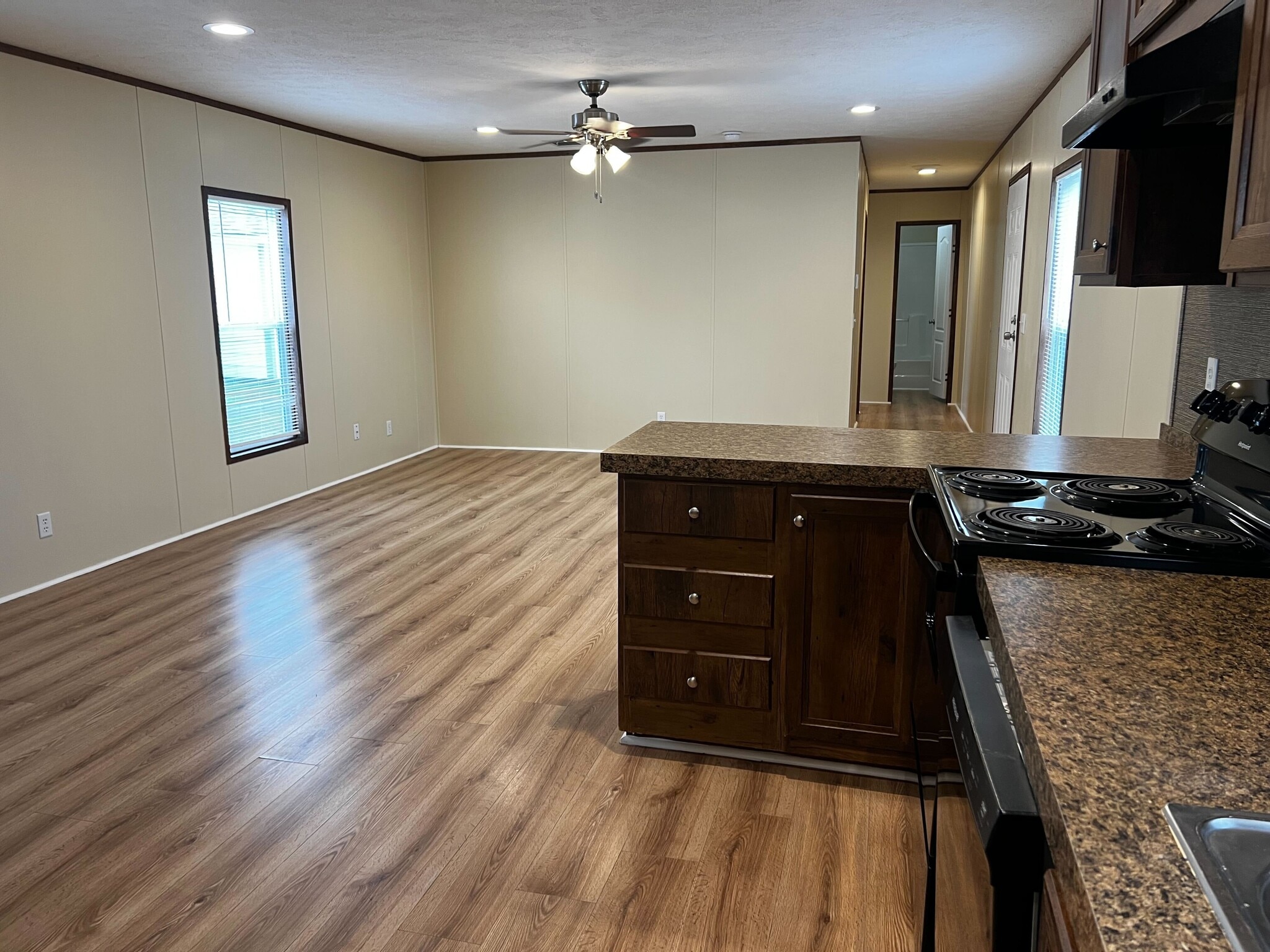 Building Photo - 709 N Collins Fwy