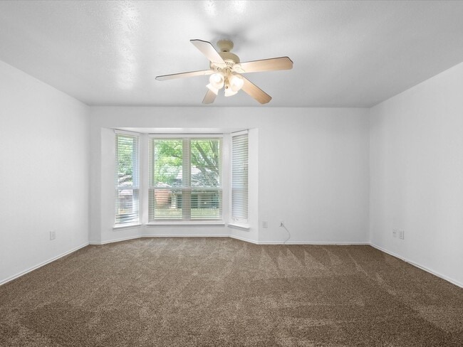 Building Photo - 16311 Salinas Ln