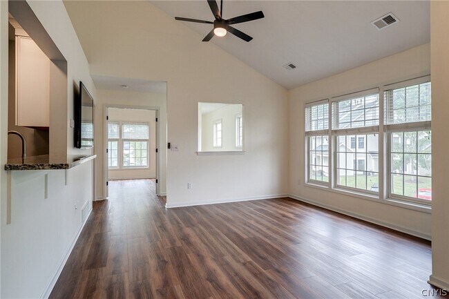 Building Photo - 2404 Pipers Ct