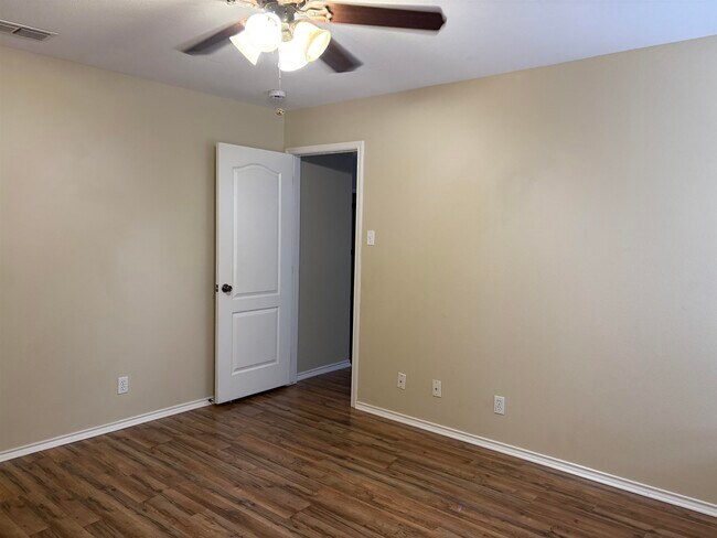 Building Photo - 2904 Anejo Dr