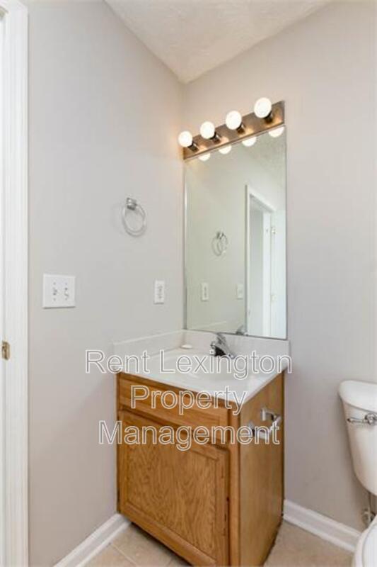 Building Photo - 300 Elkchester Cir