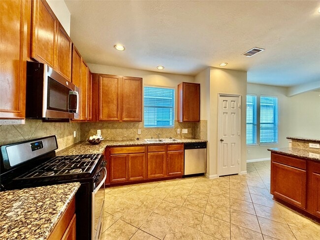 Building Photo - 25111 Hazel Ranch Dr