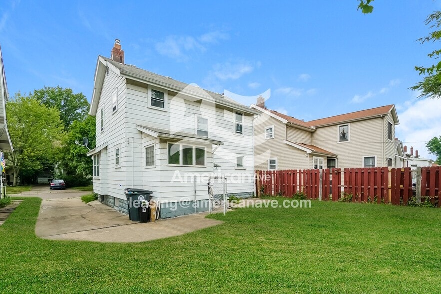 Building Photo - 1173 Herberich Ave