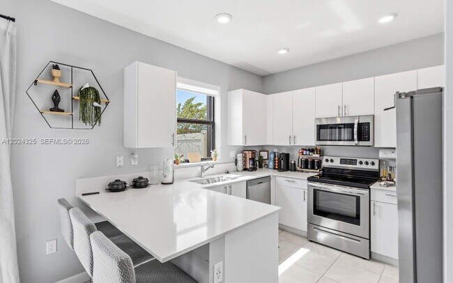 Building Photo - 20478 NW 4th Ave