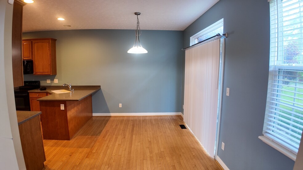 Building Photo - 3505 Thorngate Dr