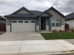 Building Photo - 10519 NE 103rd Ct