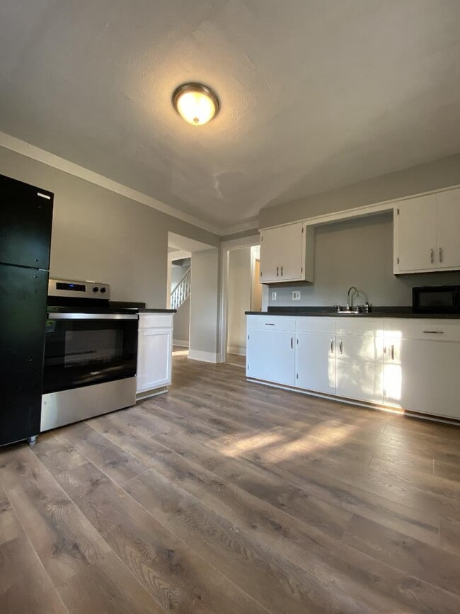 Building Photo - 9 Mt Auburn St