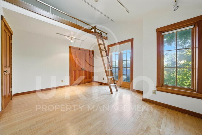 Building Photo - 6538 Gwin Rd