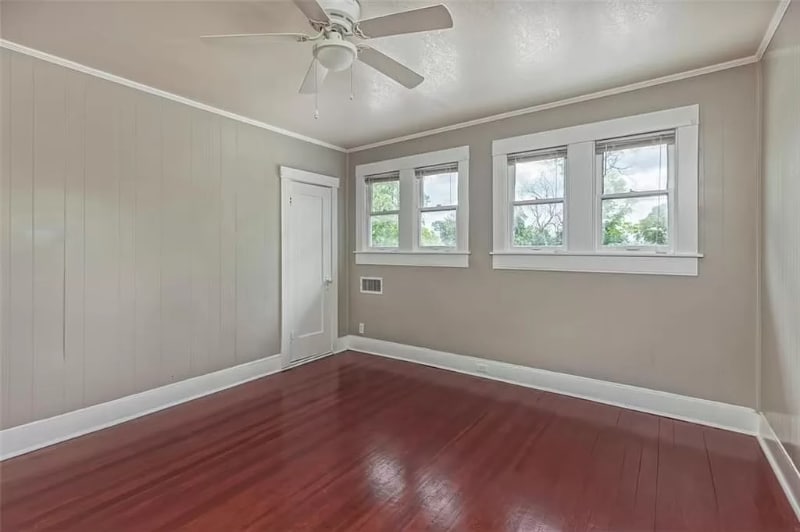 Building Photo - 2627 Fort Ave