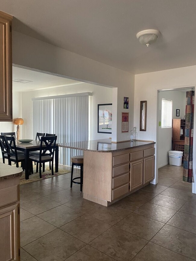 Building Photo - Furnished 2BR Joshua Tree Retreat | Ideal for 3–6 Month Stay |