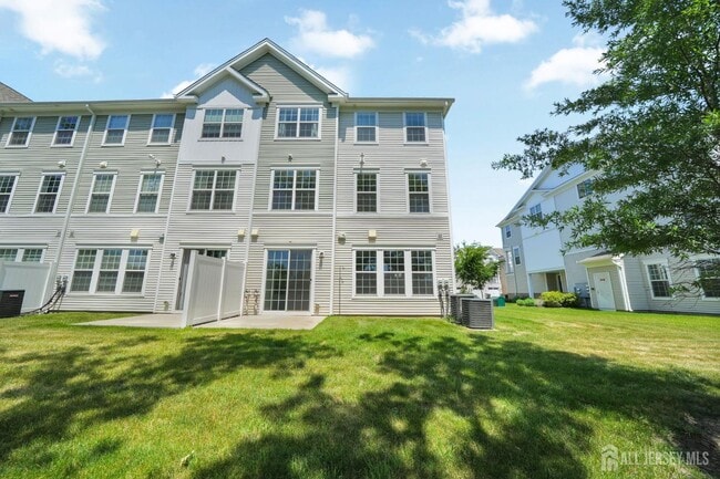 Building Photo - 228 Park Ln
