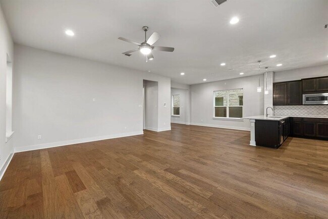 Building Photo - 1328 Westborough Ln