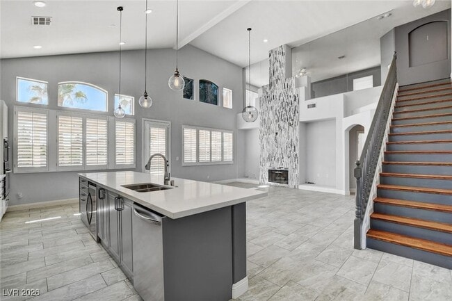 Building Photo - 10587 Sunwind Ave