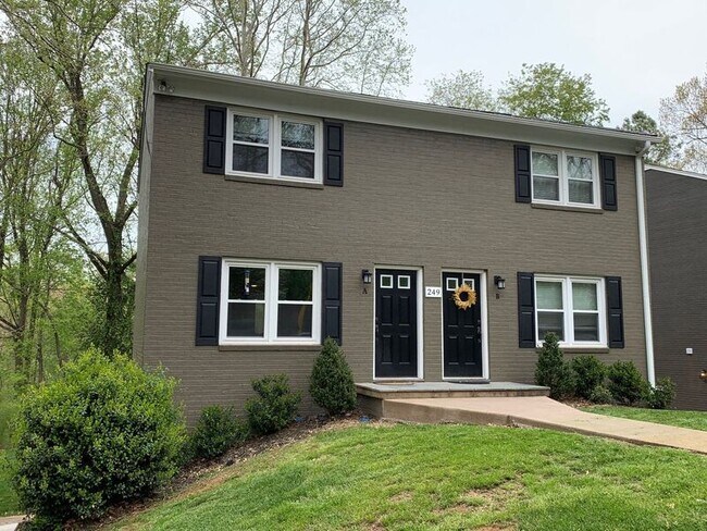 Primary Photo - 249 Stribling Ave