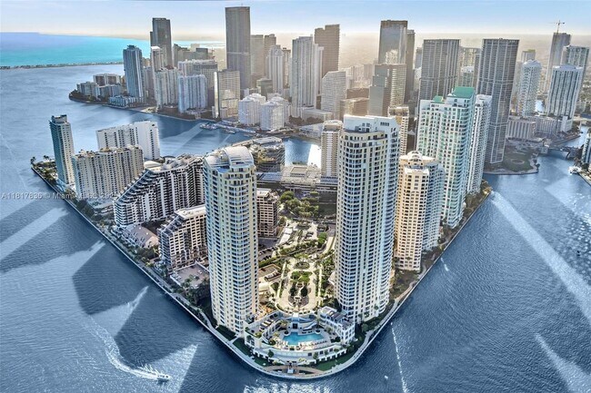 Building Photo - 848 Brickell Key Dr