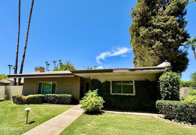 Building Photo - 4800 N 68th St
