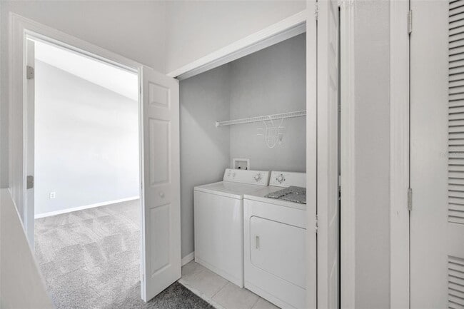 Building Photo - 6106 Olivedale Dr