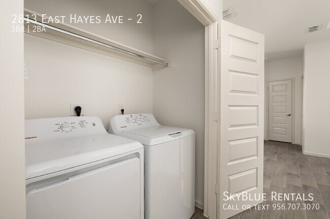 Building Photo - 2813 W Hayes Ave