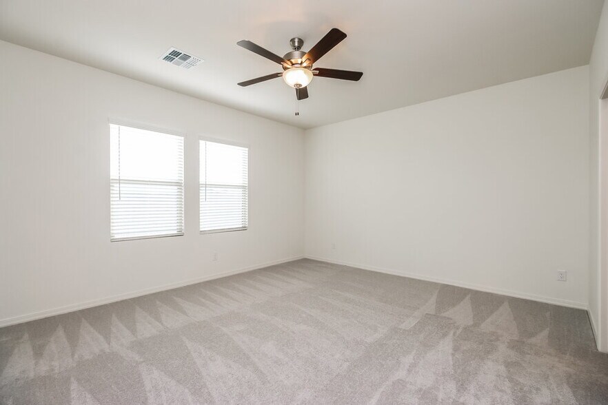 Building Photo - 32545 N Newby Dr