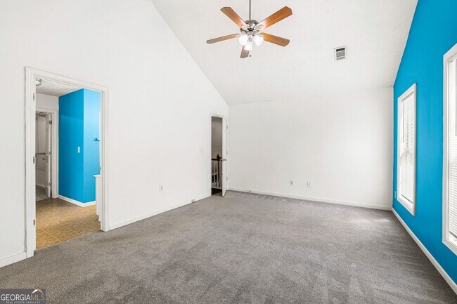 Building Photo - 690 Burnham Ridge