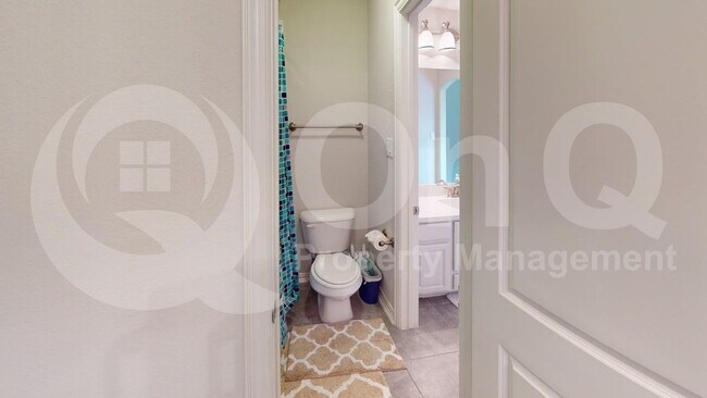 Building Photo - 5811 Lightfoot Ln