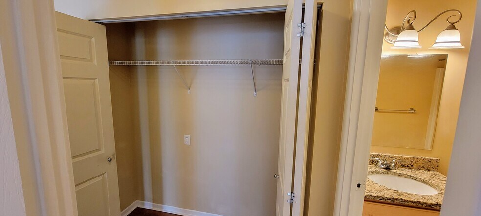 Building Photo - 3540 Hennepin Ave #217