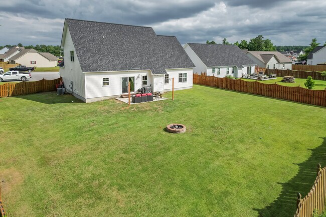 Building Photo - 425 Sea Buoy Ln