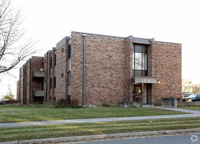 Primary Photo - Northwood Apartments